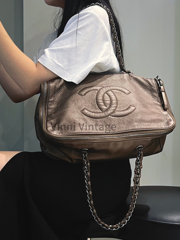 95新 Chanel/香奈儿 棕色珠光鱼子酱盒子链条包 底长36 10开带卡