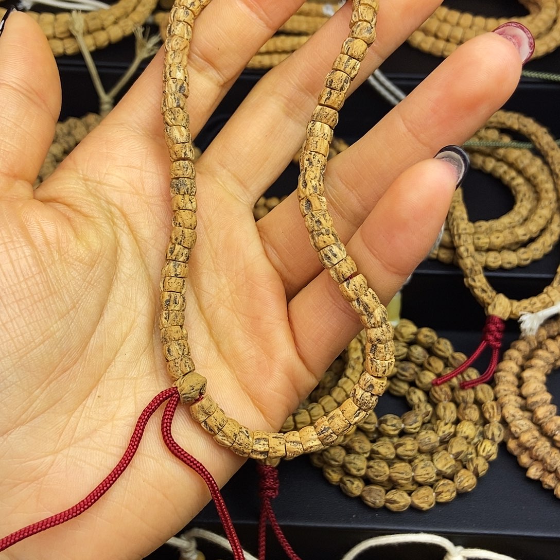 用***8柏香籽/百香籽吊坠