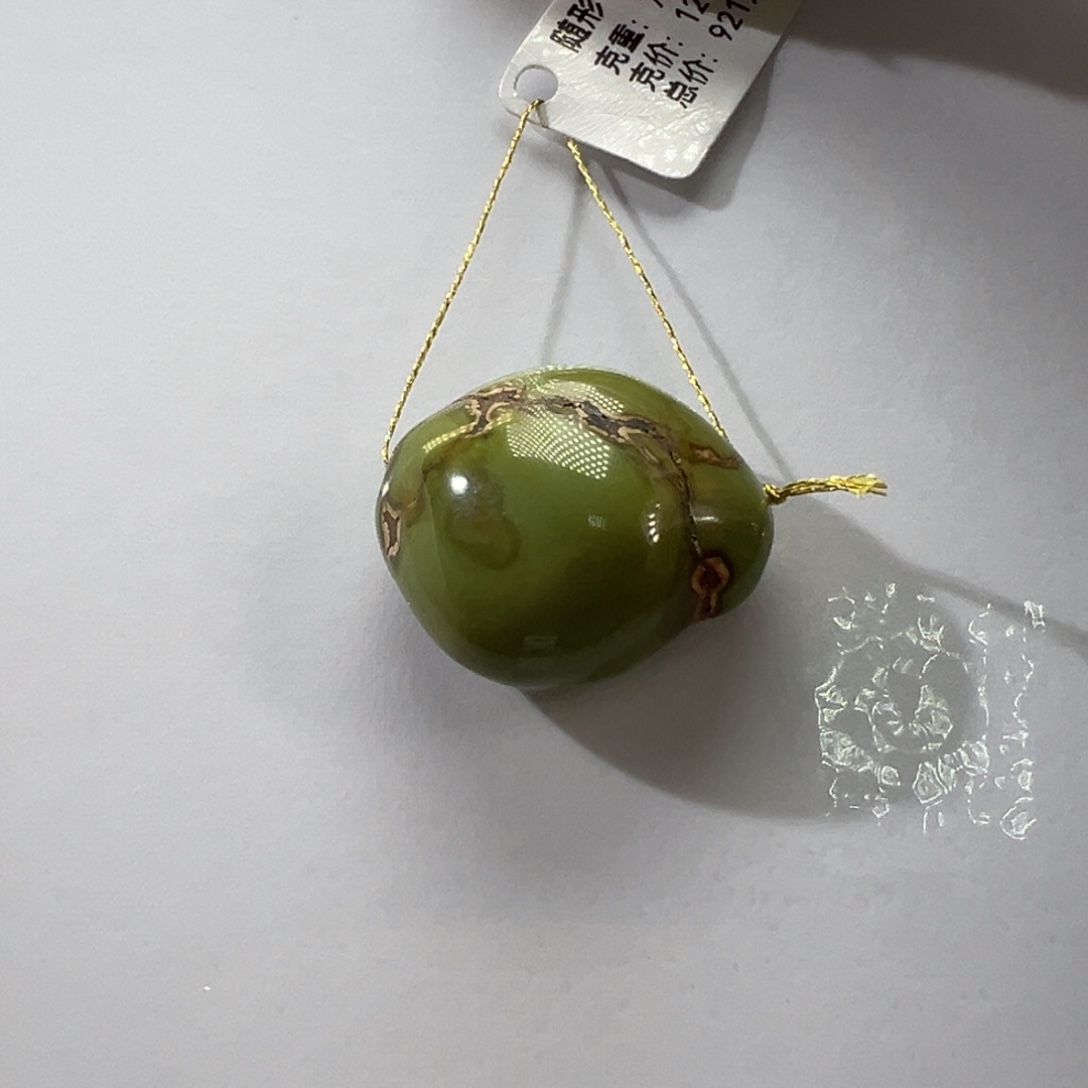 绿松石未镶嵌挂件