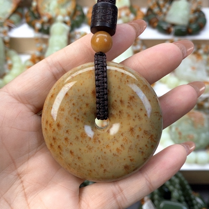 【闪购商品】透闪石质玉把件未镶嵌