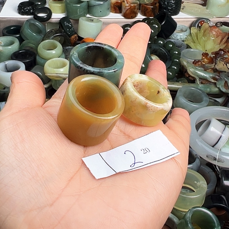 【闪购商品】合金蛇纹石玉戒指?***翡