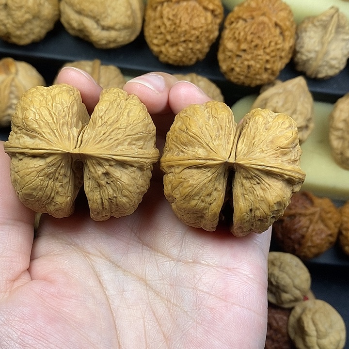 文玩核桃吊坠蝴蝶连体42