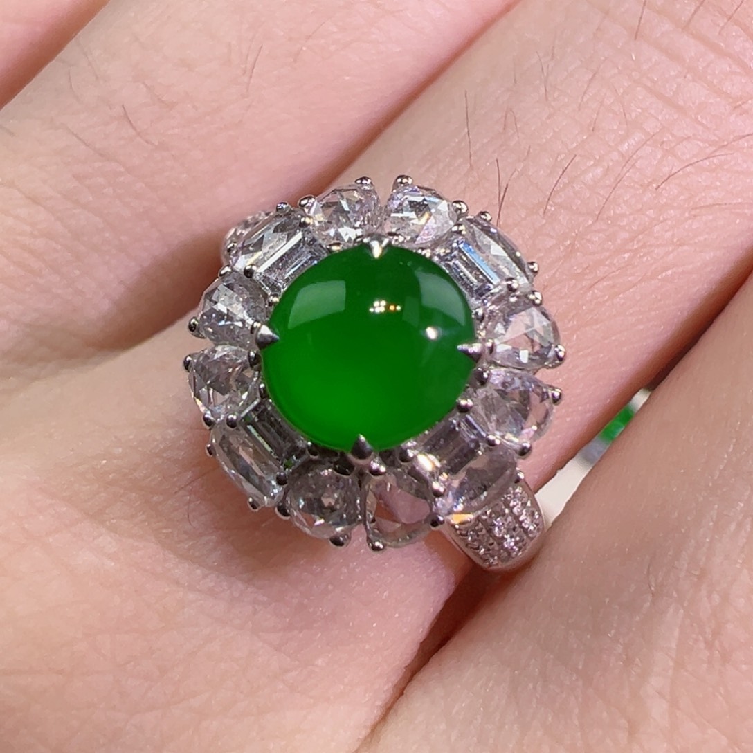 翡翠戒指18K金镶嵌戒指