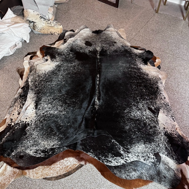 【本尼家】K1043 250*205cm专拍牛皮地毯家用轻奢