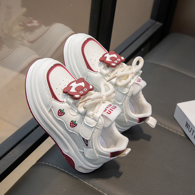 女童运动鞋卡通时尚板鞋2025春季新款中大童跑步软底休闲鞋