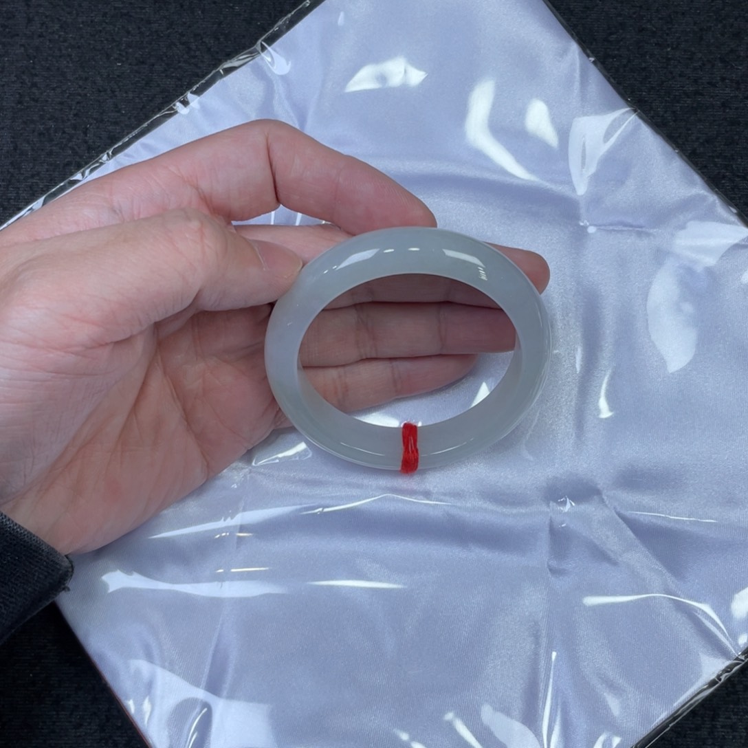 翡翠手镯未镶嵌50.7正圈