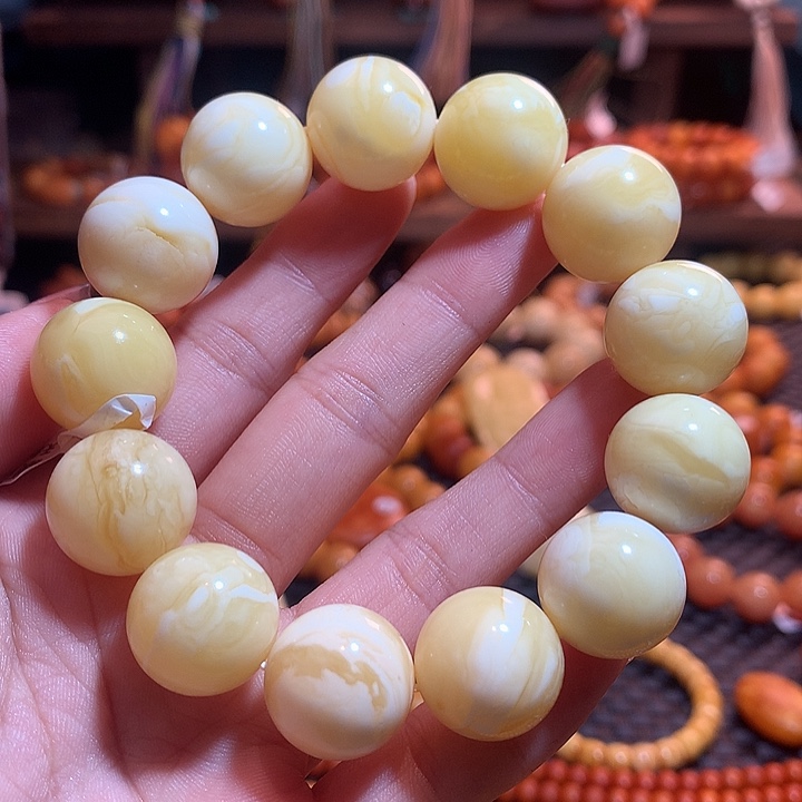 琥珀未镶嵌手串蜜蜡