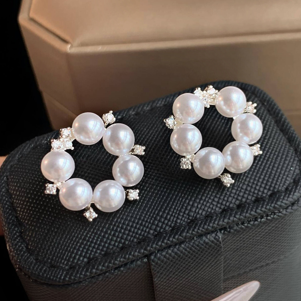 925银铅玻璃耳饰 气质优雅s925银针法式耳环轻奢百搭珍珠圆环耳钉