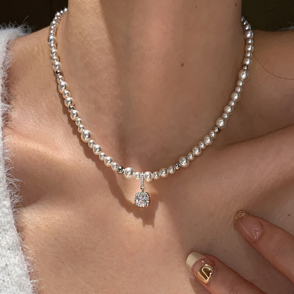 秋冬新款 锆石方糖吊坠项链女轻奢高级感毛衣链