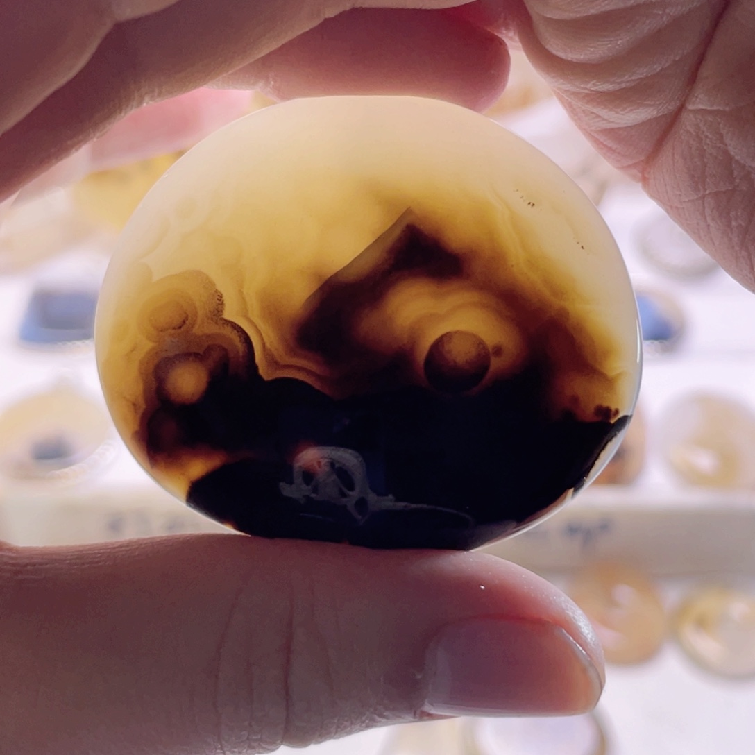 玛瑙/玉髓未镶嵌珠宝奇石