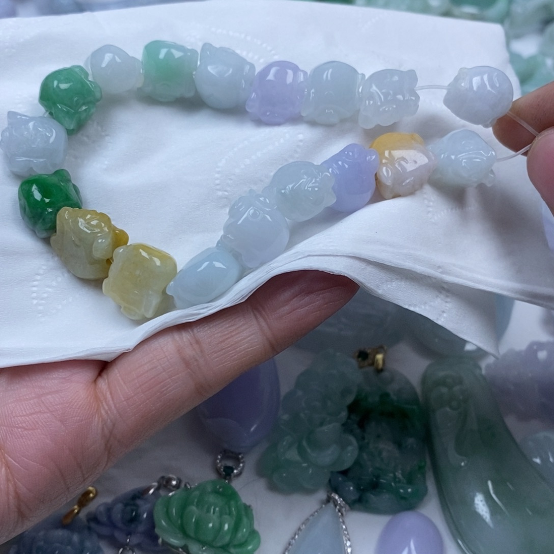 颈饰未镶嵌翡翠翡翠