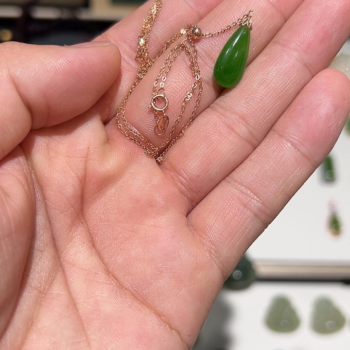 和田玉18K金镶嵌颈饰