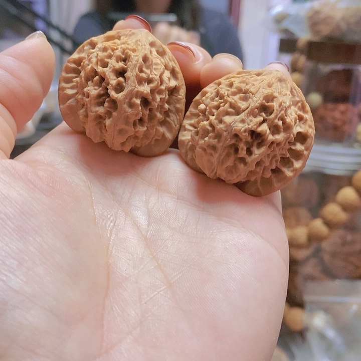 【闪购商品】文玩核桃把件37蚂蚁沟