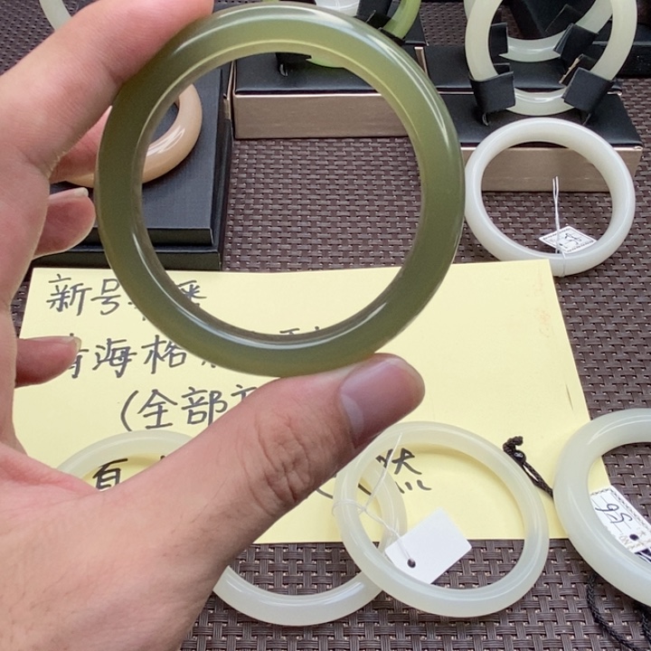 和田玉（糖玉）手镯未镶嵌