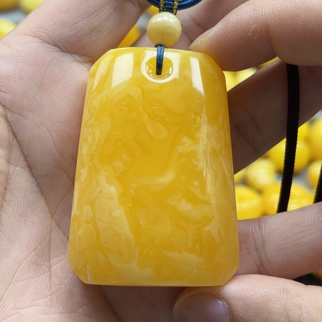 蜜蜡未镶嵌珠宝奇石