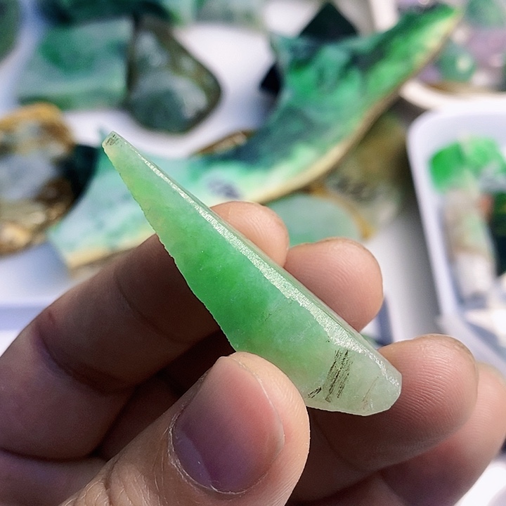 翡翠散珠天然翡翠A货挂件