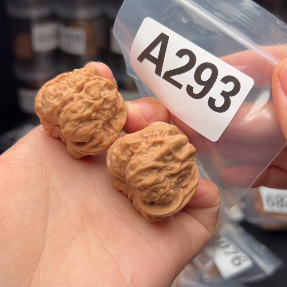 文玩核桃吊坠蛤蟆头35+