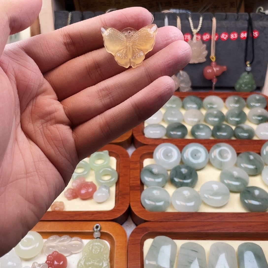 玛瑙/玉髓未镶嵌颈饰