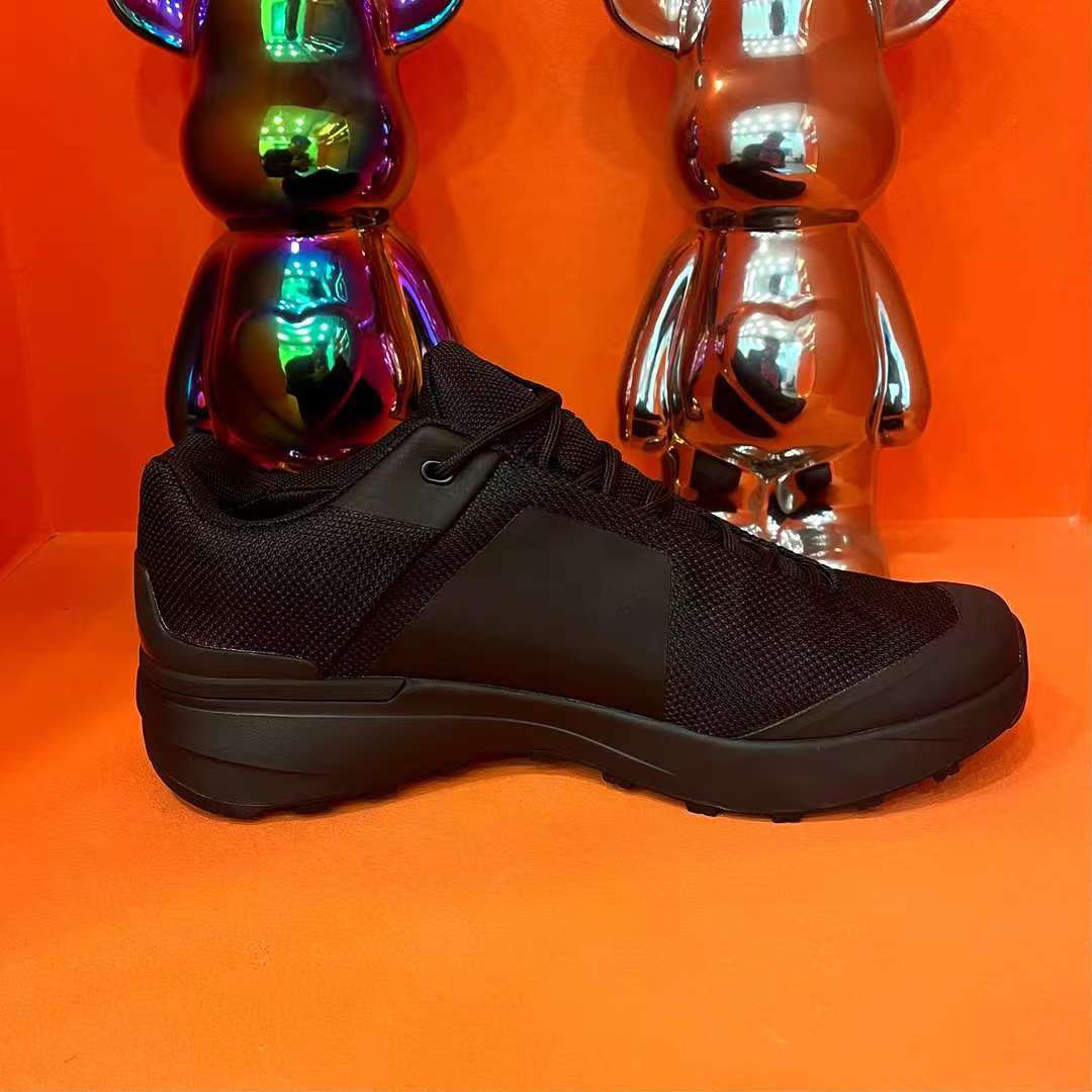 8889-耐磨透气时尚休闲鞋减震时尚轻便鞋子户外百搭跑步男士飞织