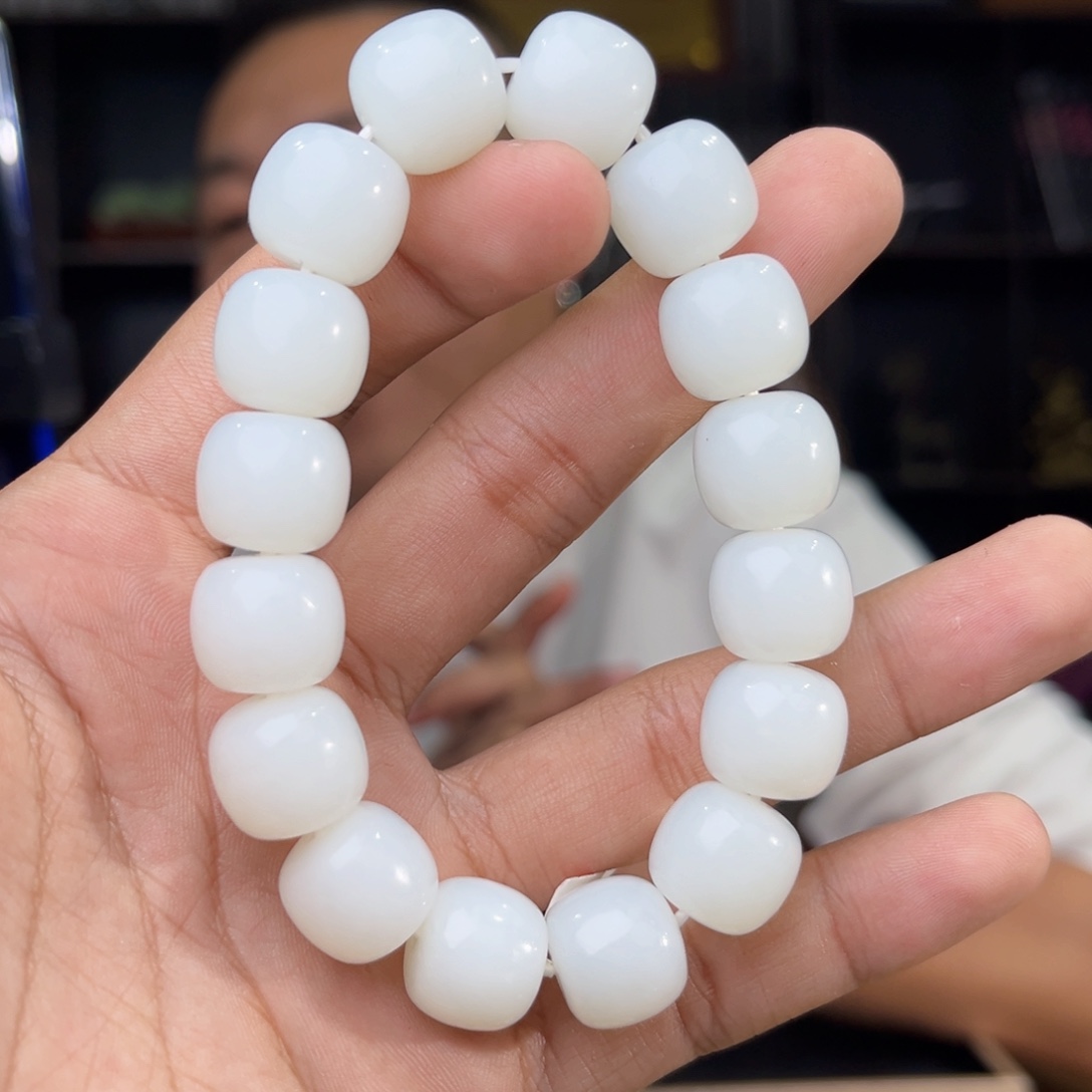 和田玉未镶嵌手串天然和田玉新疆且末米达卡14老型