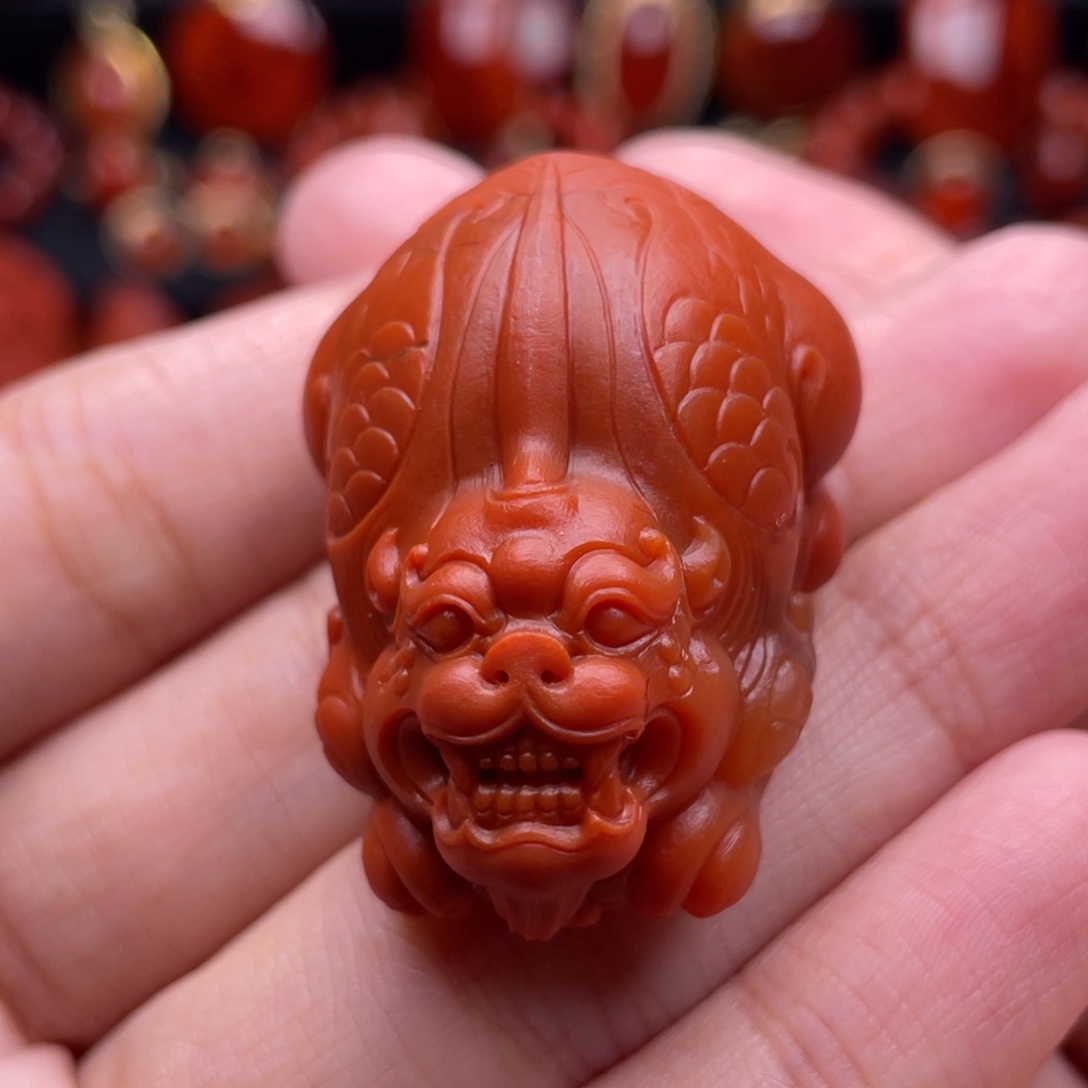 南红玛瑙未镶嵌珠宝奇石貔貅吊坠