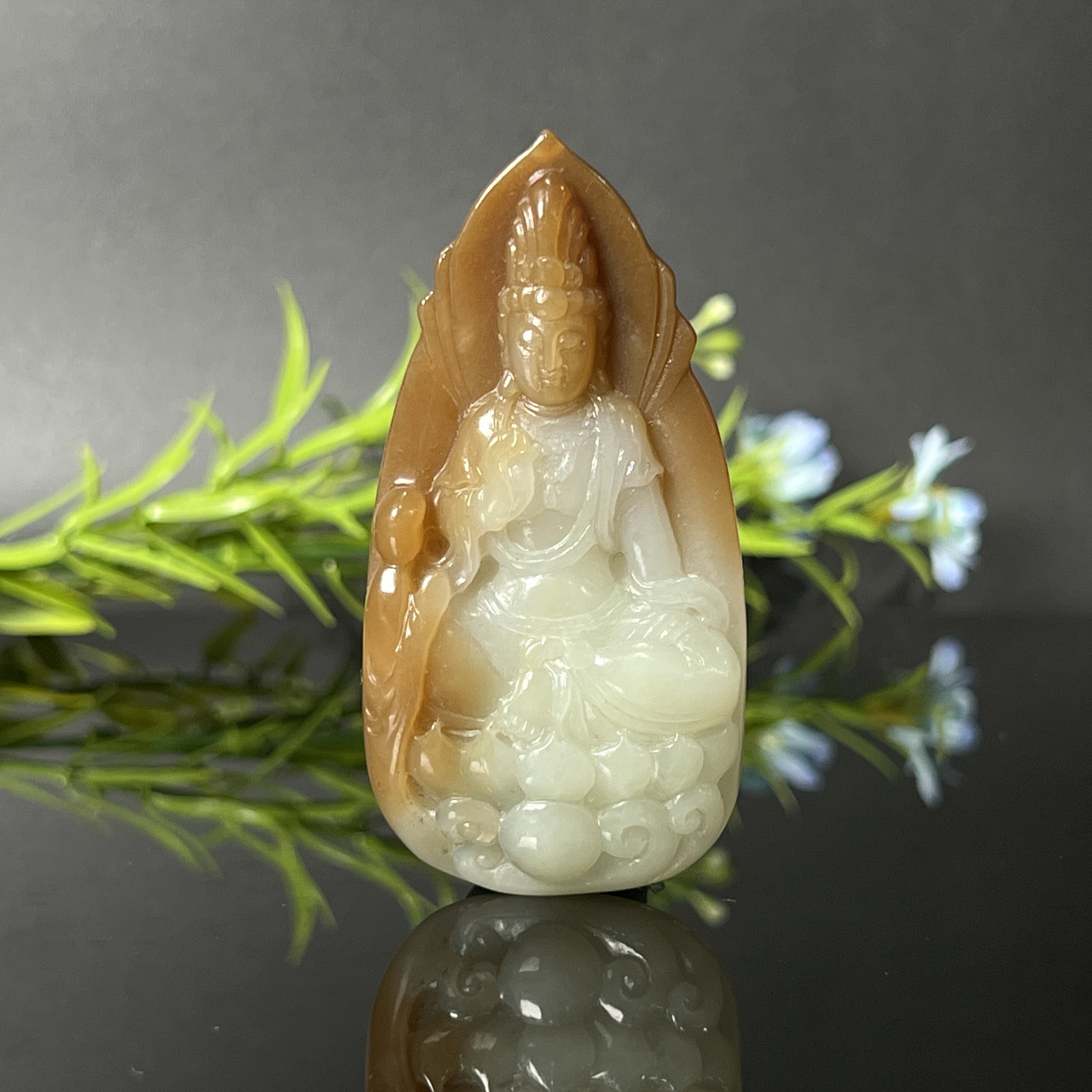 1222GC6627和田玉挂件