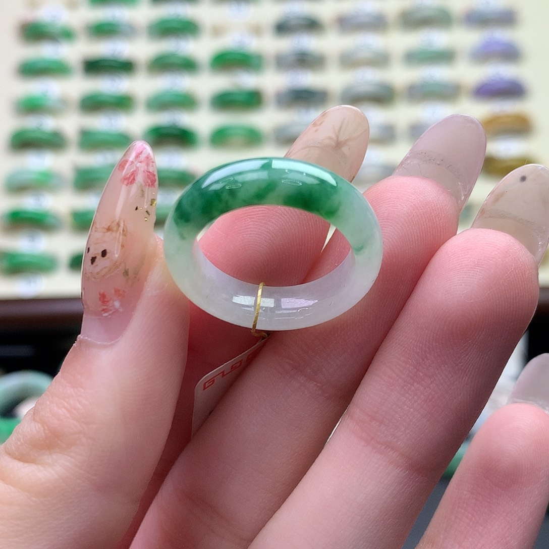 翡翠未镶嵌戒指港14