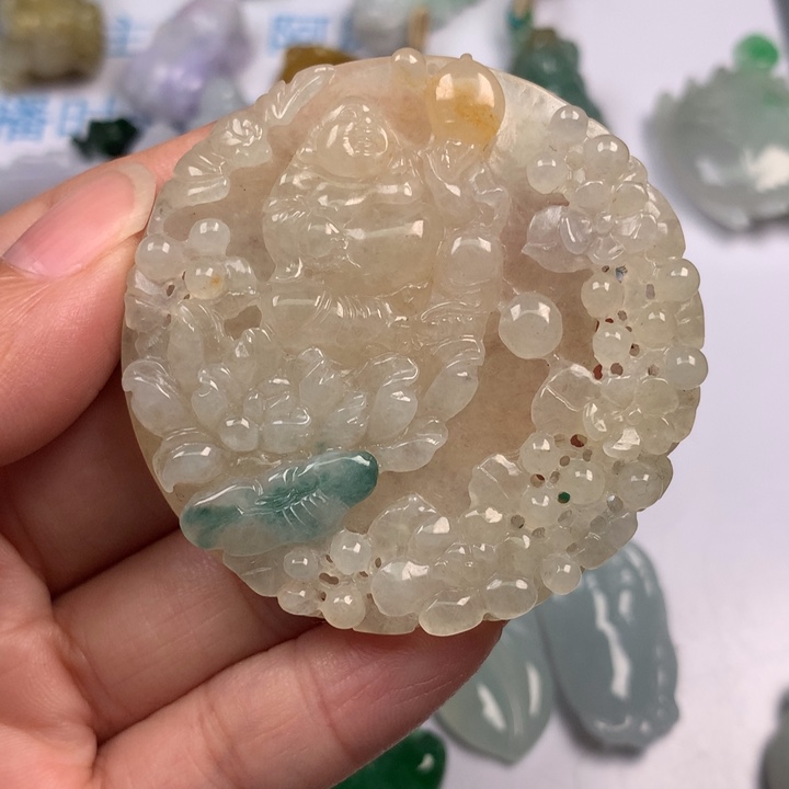 翡翠未镶嵌颈饰翡翠