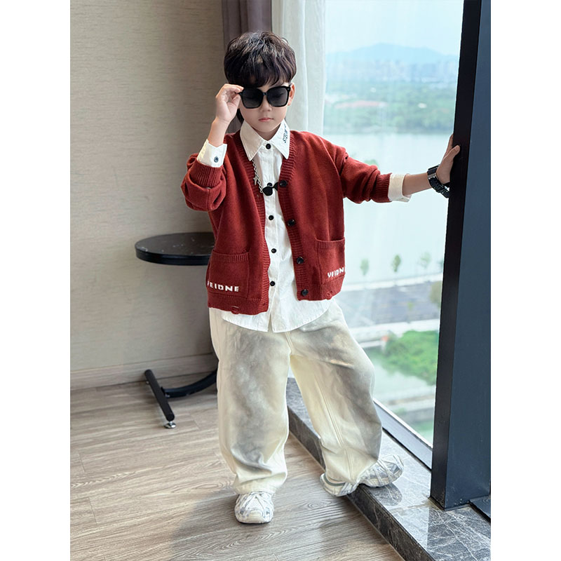 男童帅气潮酷秋季新款红色字母长袖针织开衫中大童韩版洋气毛衣