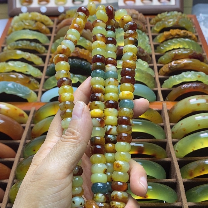 蛇纹石玉未镶嵌手镯蓝***泪