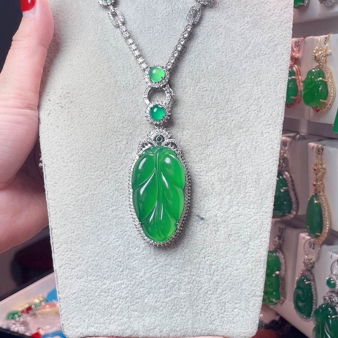 玛瑙/玉髓吊坠(赠链)未镶嵌