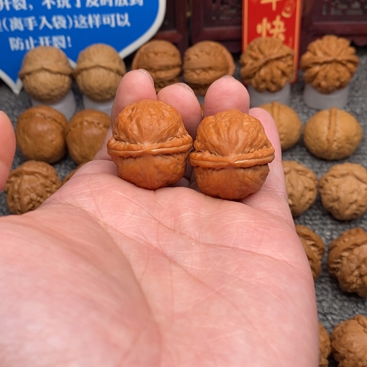 文玩核桃把件小铁石