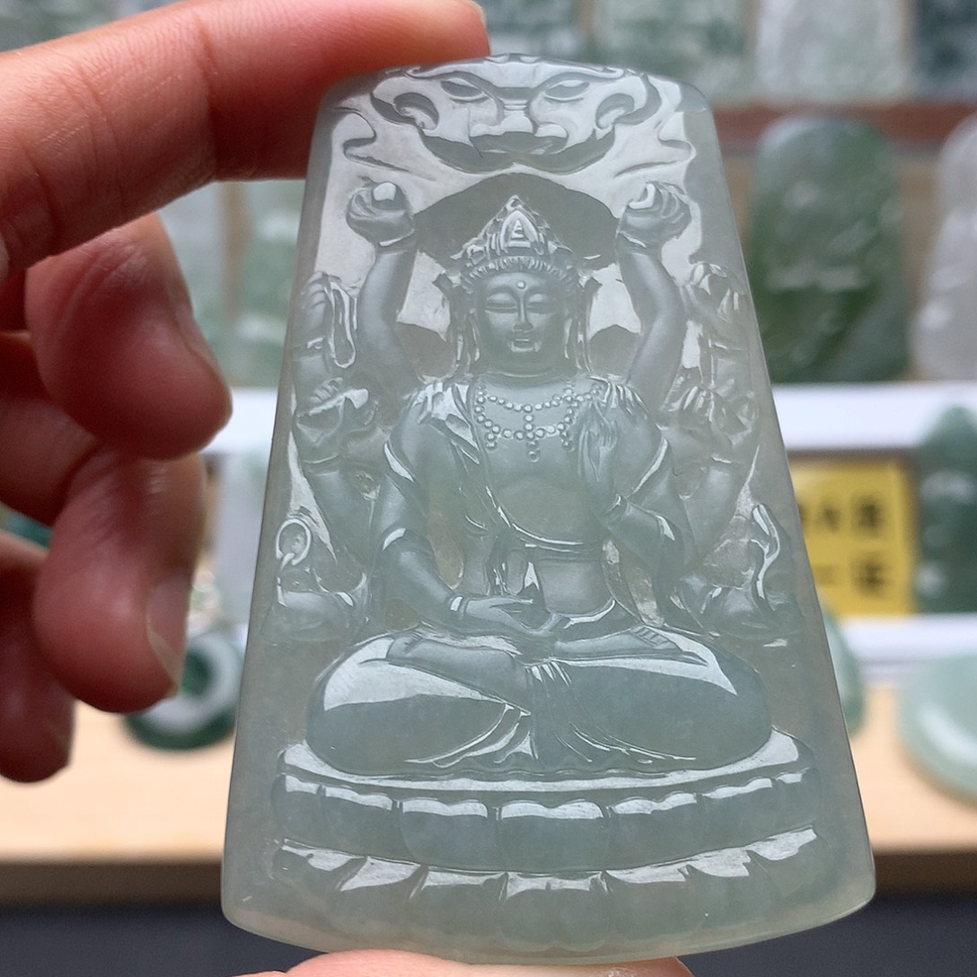 翡翠未镶嵌颈饰千手