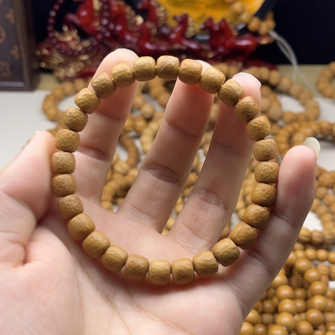 吕***阳手串猴头核桃道珠锤纹8➕微瑕