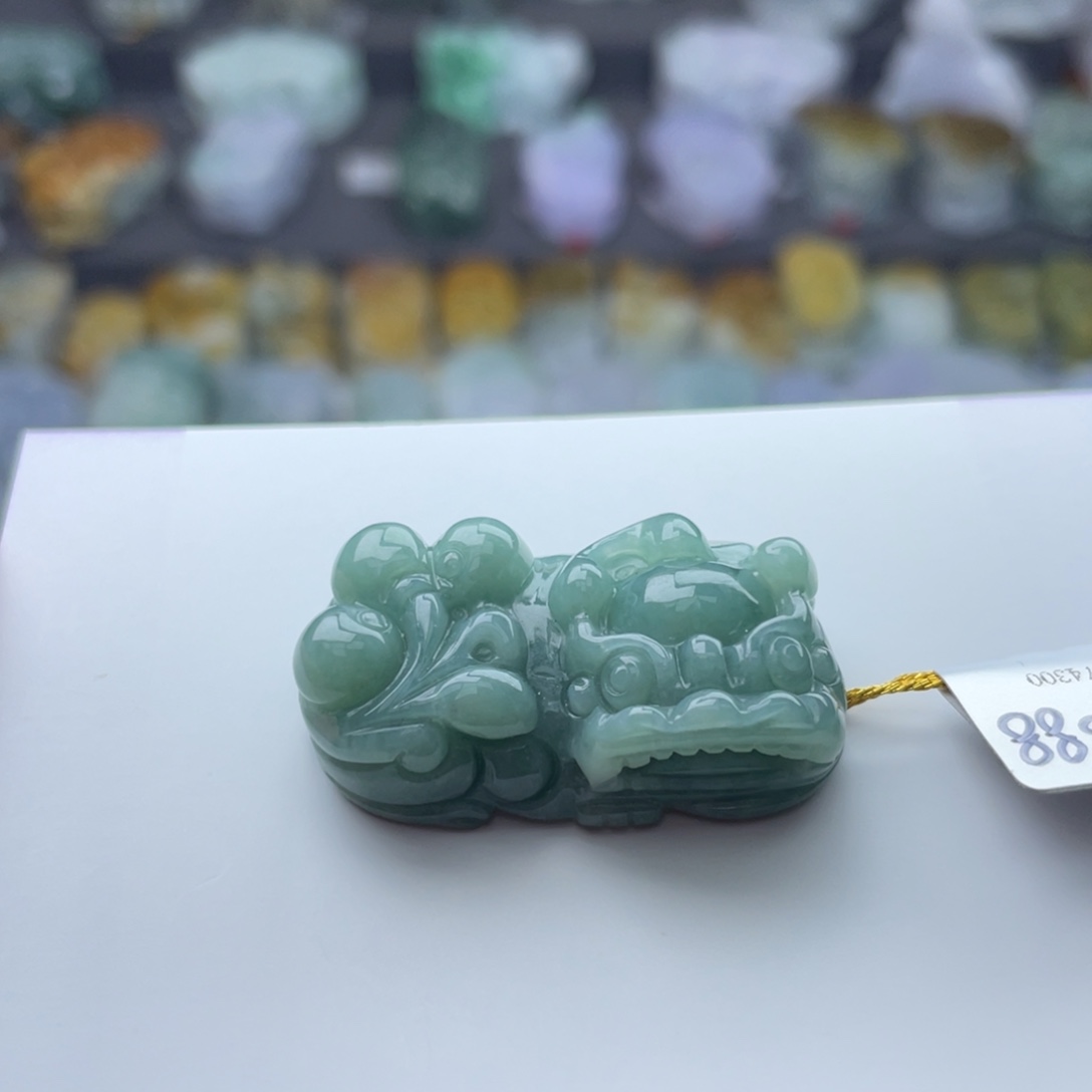 翡翠颈饰未镶嵌貔貅