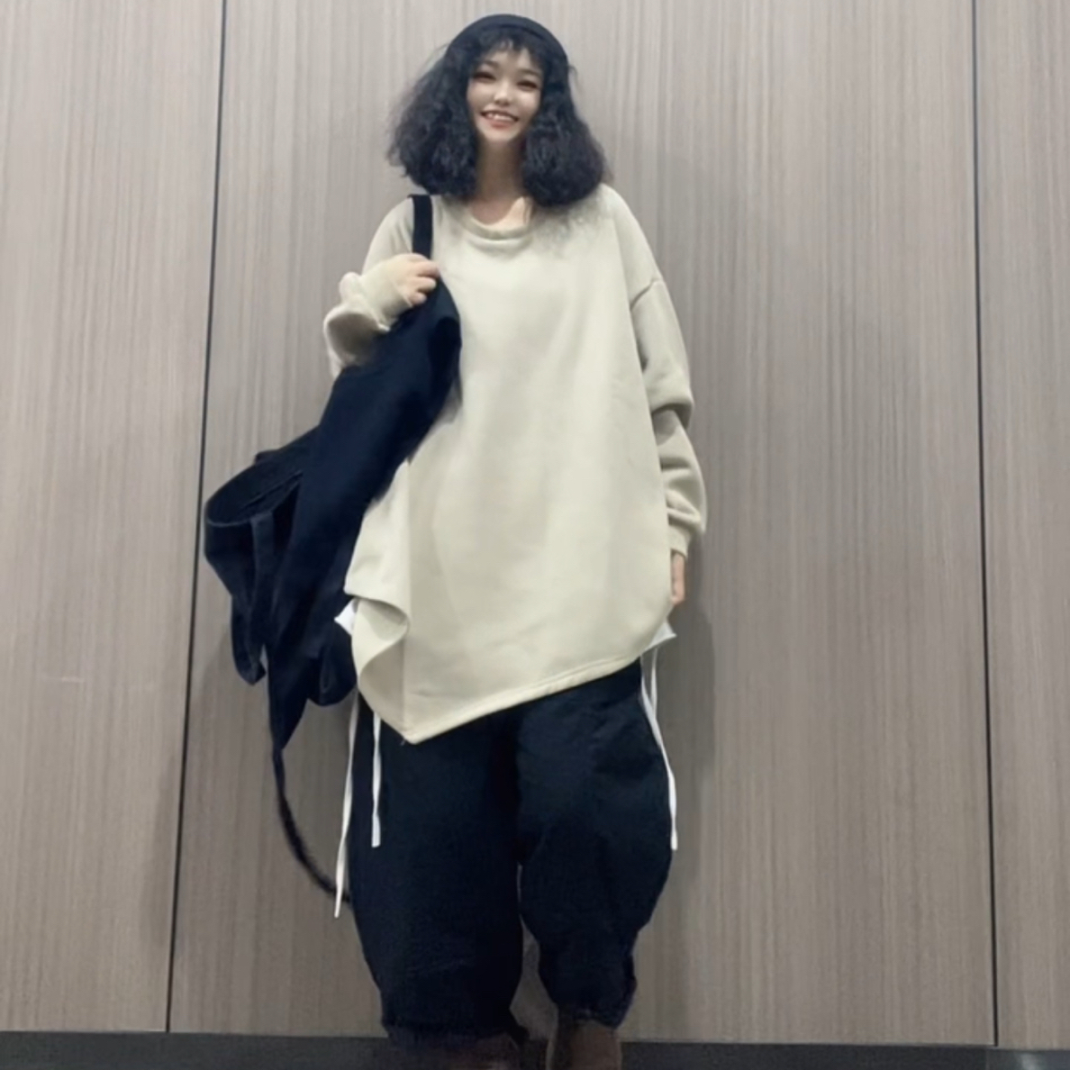 【若汐女装】欧版宽松慵懒风设计款休闲百搭不规则加绒卫衣8301