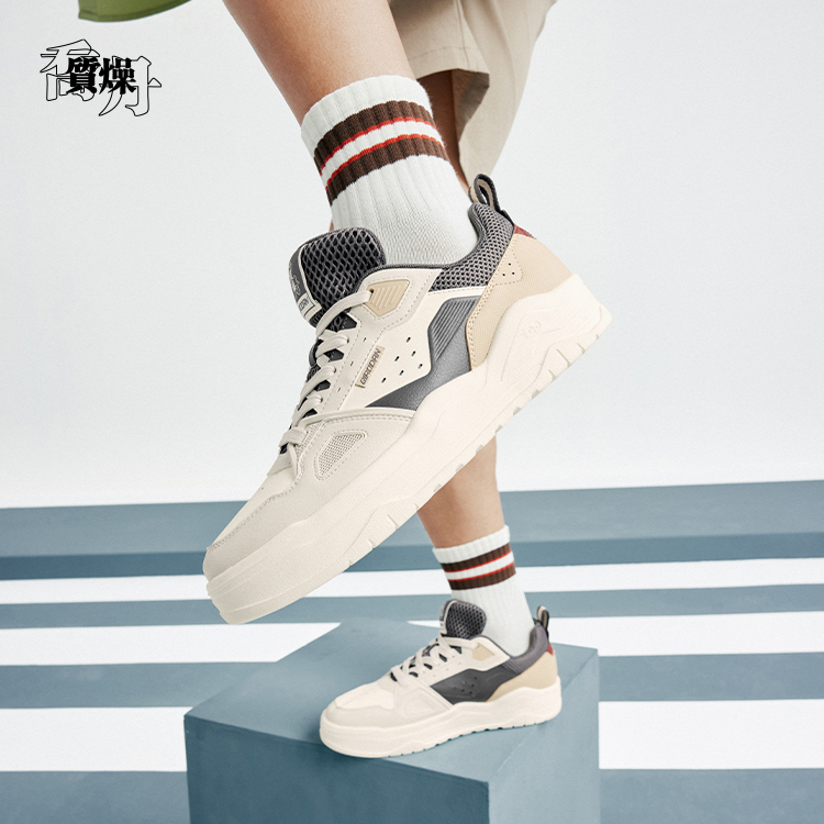 乔丹低帮板鞋男2025秋季透气革面防水耐磨运动鞋男QDL053253510C