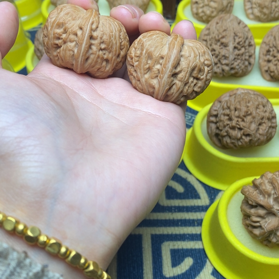 姚***姚把件文玩核桃41元宝