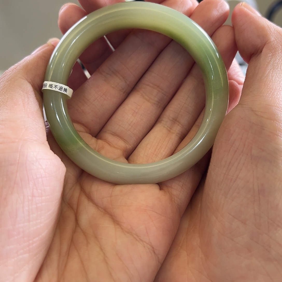 *****和田玉未镶嵌手镯56