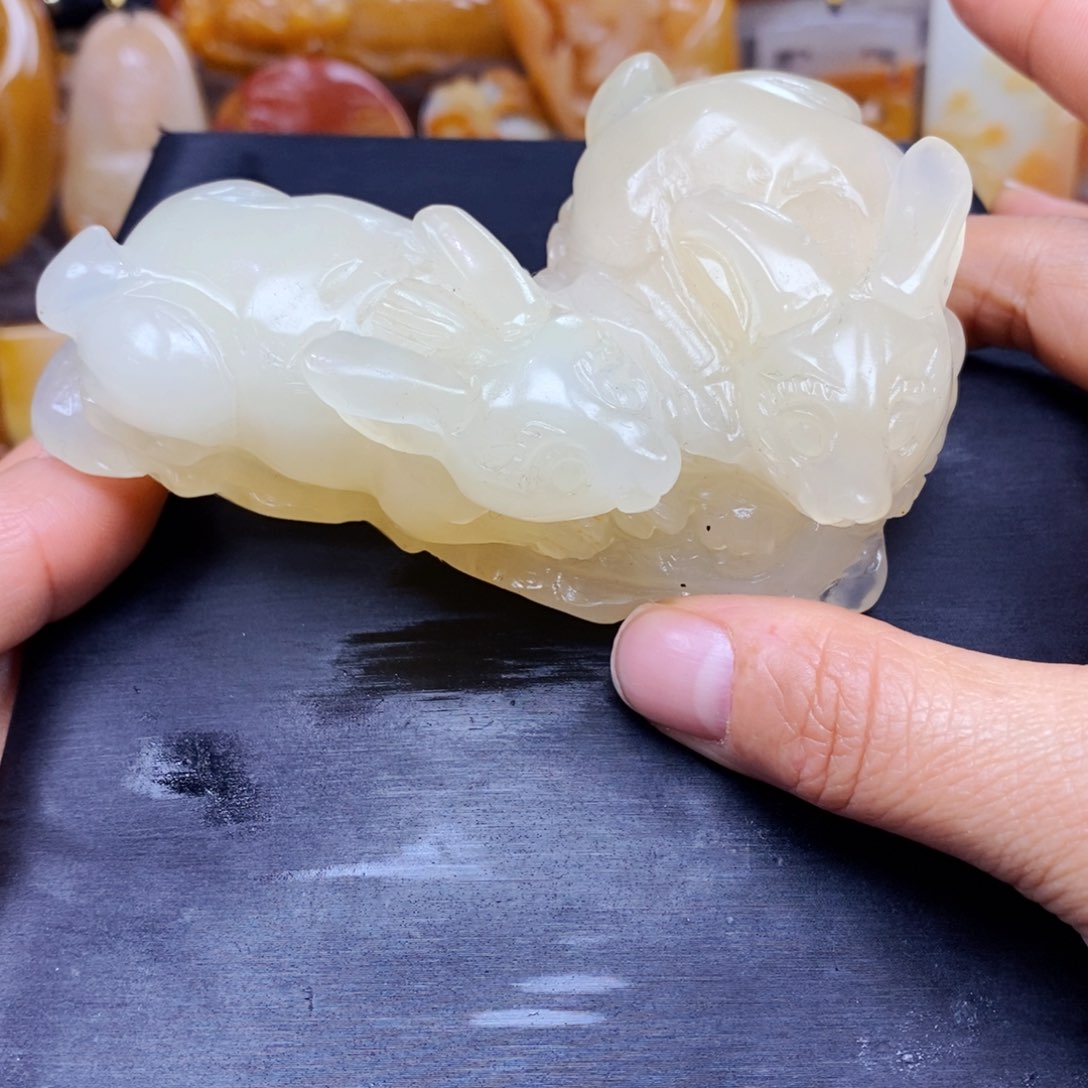 石英质玉（黄龙玉）颈饰未镶嵌