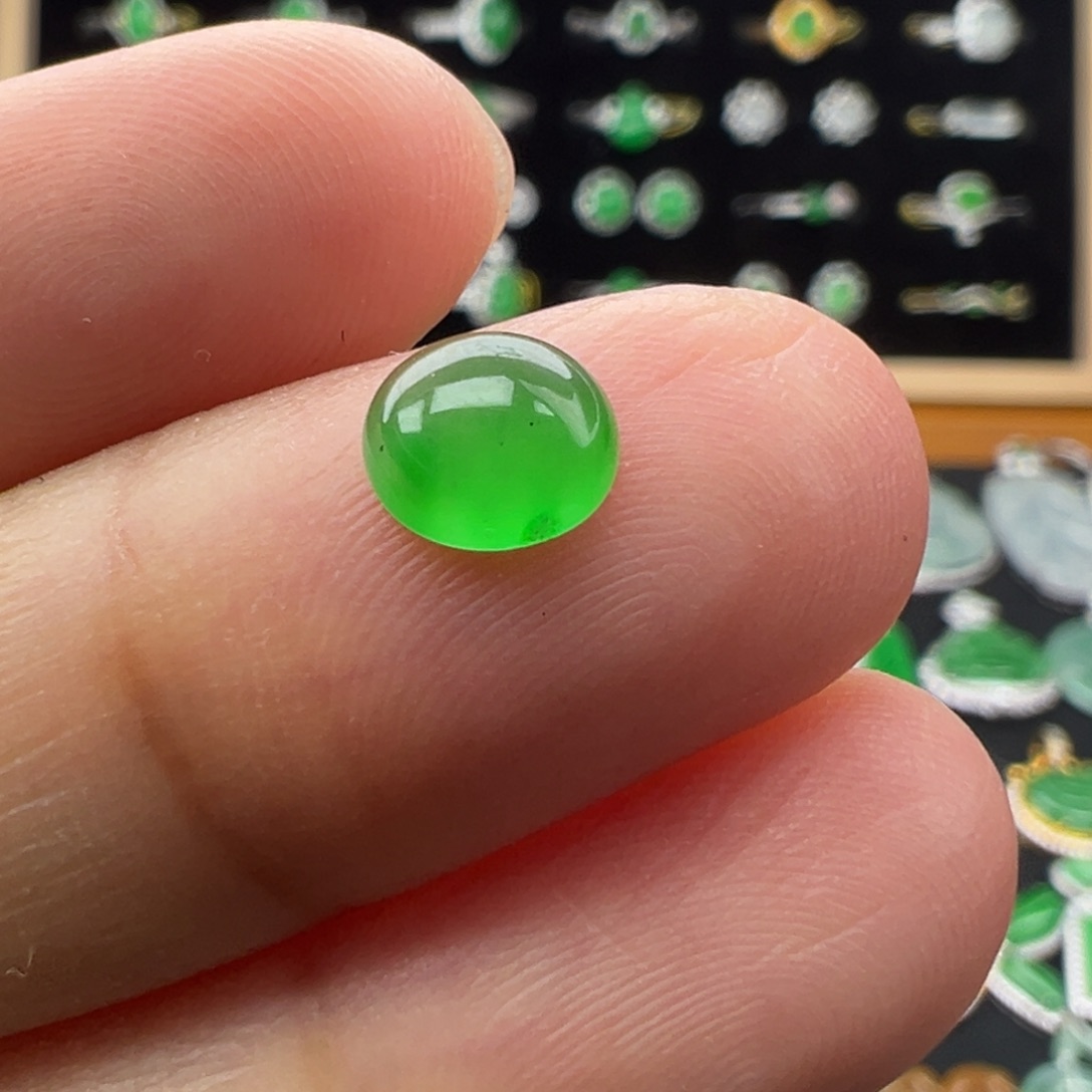 翡翠未镶嵌颈饰蛋6.8