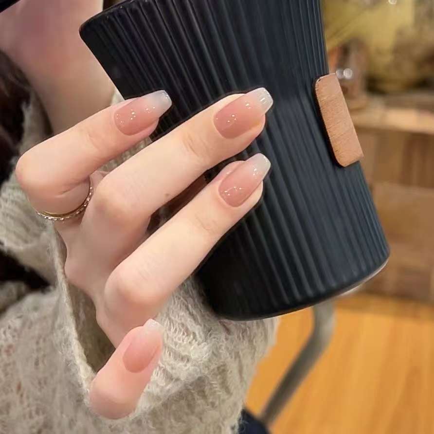 【奶呼呼】日常百搭显白裸粉色渐变手工穿戴甲简约美甲