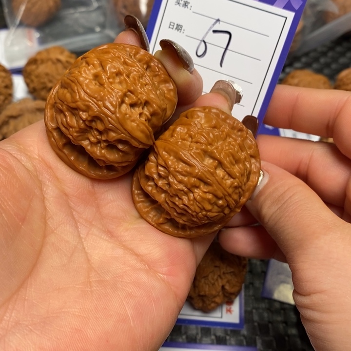 文玩核桃把件67白狮43