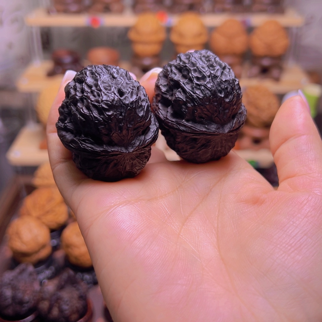 哈***菜文玩核桃吊坠七彩元宝H08