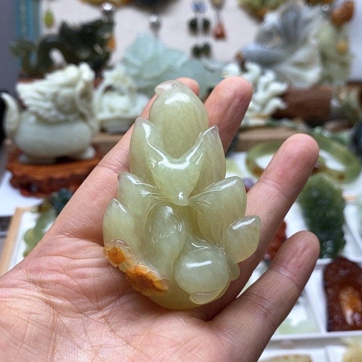 未镶嵌蛇纹石玉颈饰