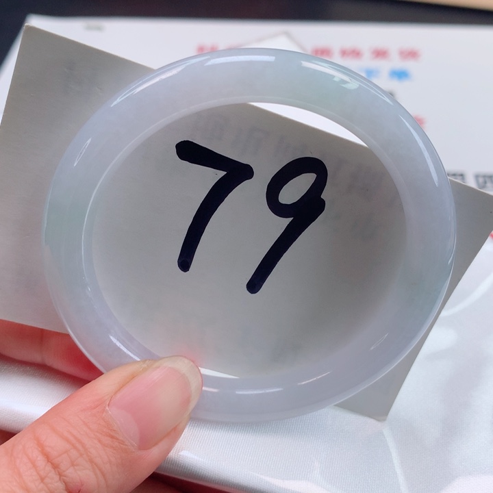 翡翠手镯未镶嵌正