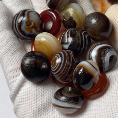 辉***子玛瑙/玉髓未镶嵌珠子