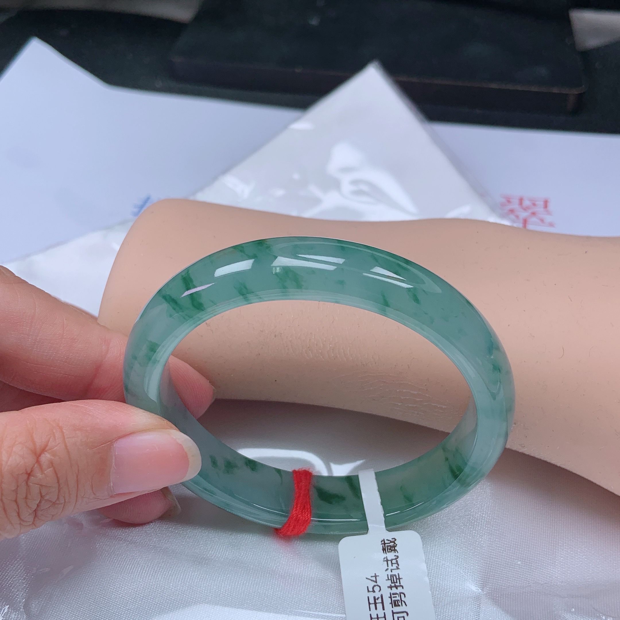 缅甸天然A货翡翠54贵妃冰飘花手镯