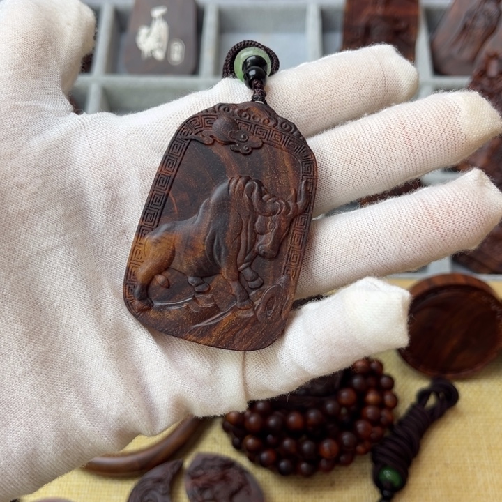 易****黄花梨/降香黄檀手串/手链牛