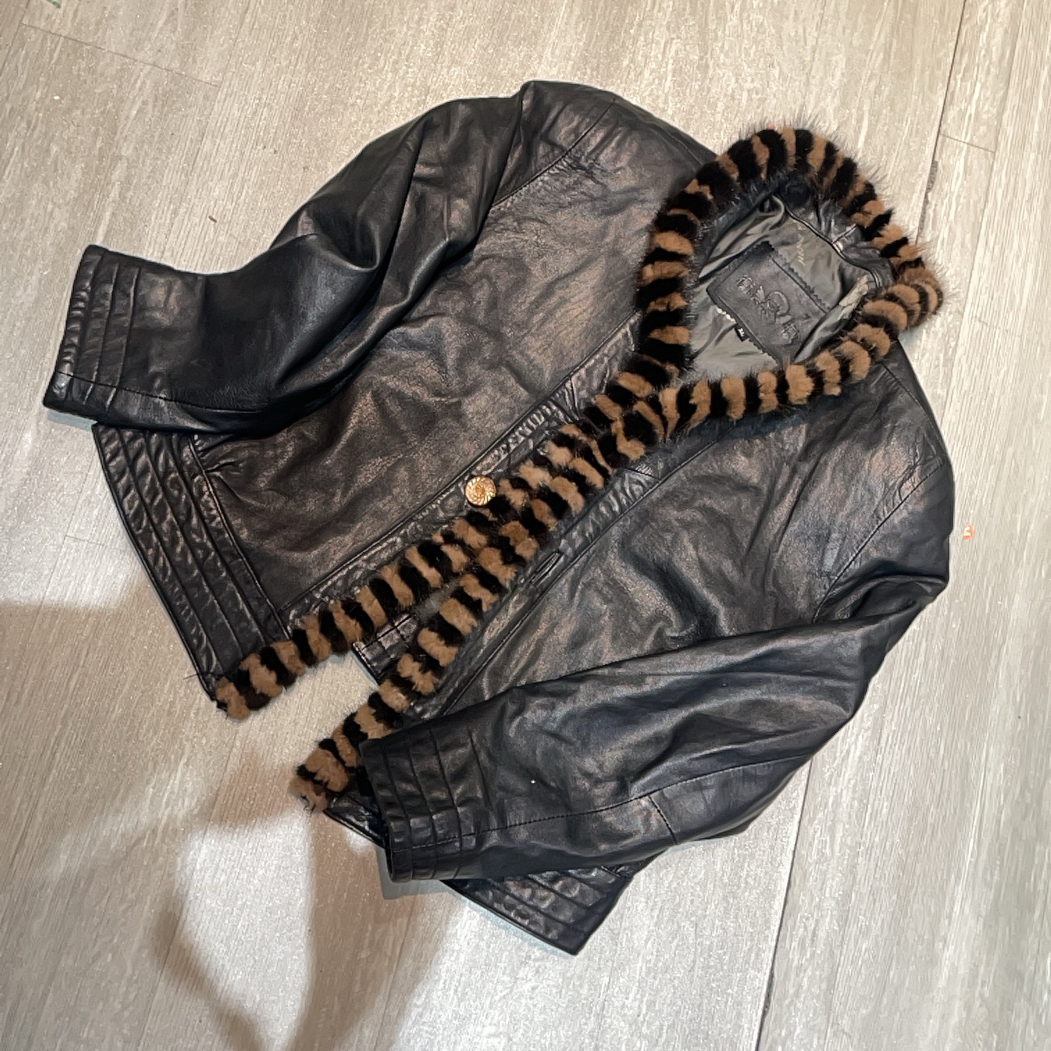 时尚潮流豹纹毛领设计简约百搭皮衣外套-果梓031